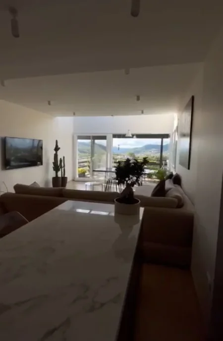 Tirane, jepet me qera apartament 2+1 Kati 2, 130 m² 1.400 € (Lunder)