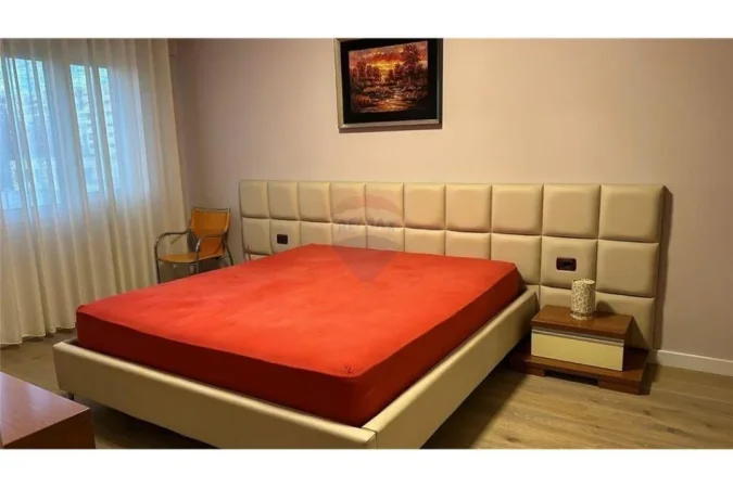 Tirane, jepet me qera 1+1+Ballkon Kati 2, 115 m² 750 € (Don Bosko)