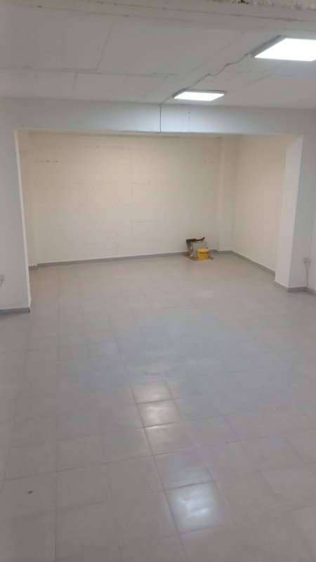 Tirane, jepet me qera ambjent biznesi Kati 0, 150 m² 1.000 € (Rruga Jordan Misja) TT 1229
