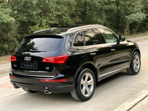 Tirane, shes makine Audi Q5 Premium plus Viti 2015 Nafte, e zeze automatik Klima