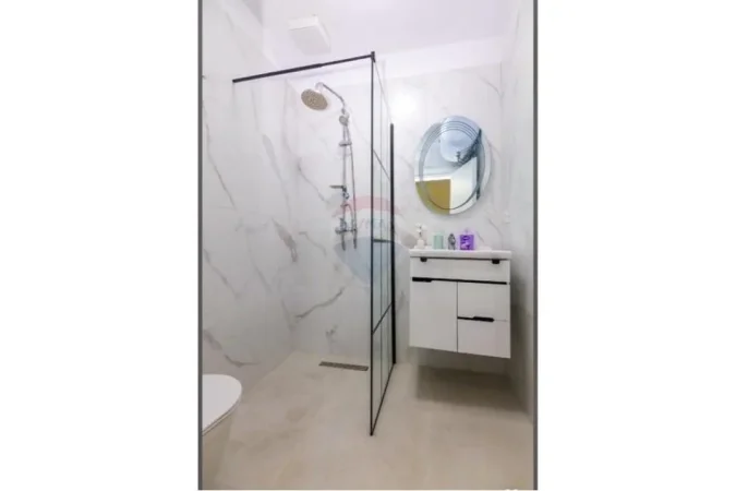 Tirane, jap me qera 1+1 Kati 3, 500 m² 500 € (RRUGA DURRSIT)