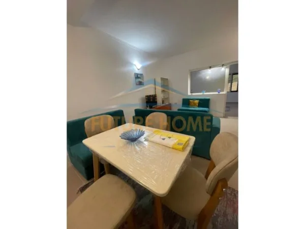 Tirane, jepet me qera 2+1 Kati 1, 83 m² 350 € (Rruga Teleferiku)