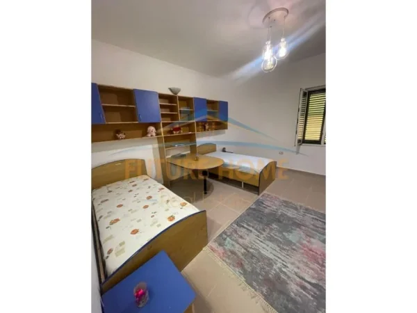 Tirane, jepet me qera 2+1 Kati 1, 83 m² 350 € (Rruga Teleferiku)
