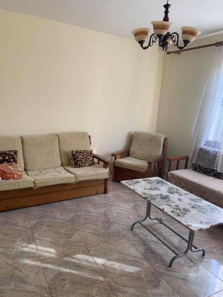 Tirane, jepet me qera apartament 2+1+Aneks+Ballkon Kati 5, 80 m² 400 € (Rr. Siri Kodra prane Selvise)