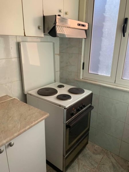 Tirane, jepet me qera apartament 2+1+Aneks+Ballkon Kati 5, 80 m² 400 € (Rr. Siri Kodra prane Selvise)