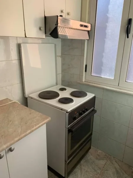 Tirane, jepet me qera apartament 2+1+Aneks+Ballkon Kati 5, 80 m² 400 € (Rr. Siri Kodra prane Selvise)