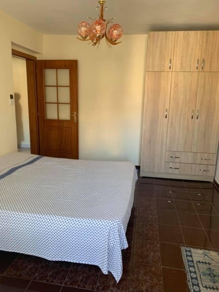 Tirane, jepet me qera apartament 2+1+Aneks+Ballkon Kati 5, 80 m² 400 € (Rr. Siri Kodra prane Selvise)