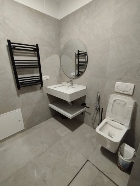 Tirane, jepet me qera apartament 1+1+Ballkon Kati 2, 45 m² 500 € (Rr. Babe Rexha pas Globit)