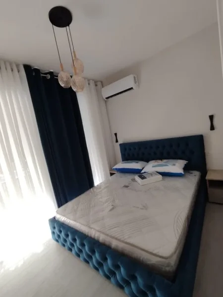 Tirane, jepet me qera apartament 1+1+Ballkon Kati 2, 45 m² 500 € (Rr. Babe Rexha pas Globit)