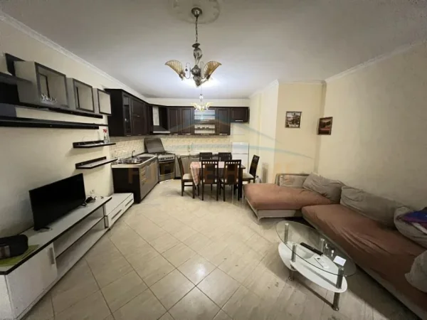 Tirane, jepet me qera apartament 1+1 Kati 6, 70 m² 380 € (Kompleksi Molla, Unaza e Re)