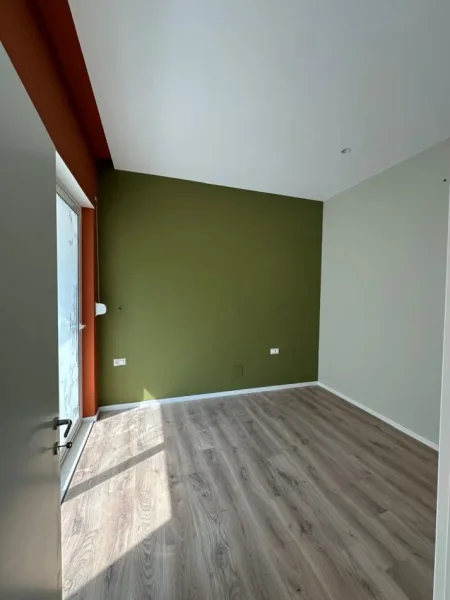 Tirane, shitet apartament 1+1+Ballkon Kati 1, 54 m² 89.000 € (Kopshti Zologjik)
