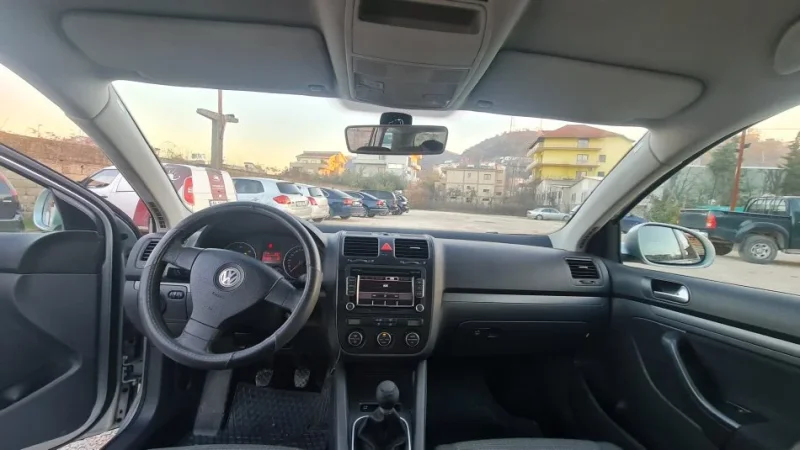 Tirane, shes me portobagazh Volkswagen Golf 5 Nafte, gri metalizato manuale Klima 4.000 €
