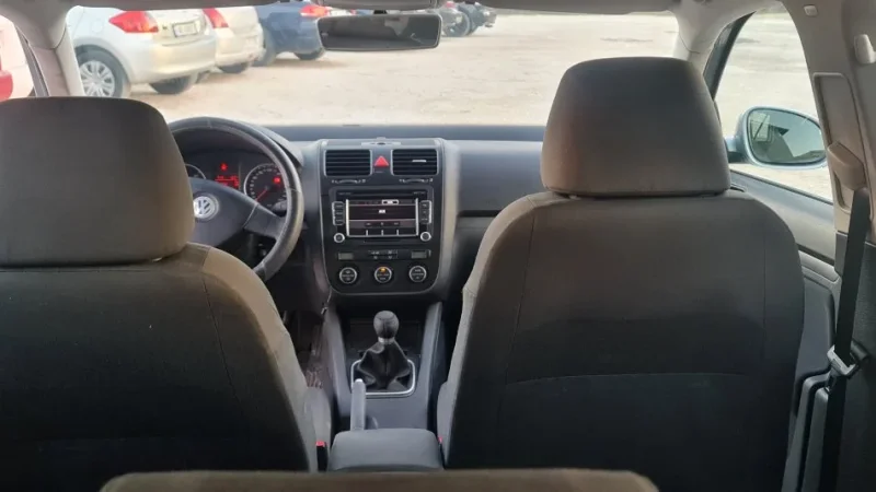 Tirane, shes me portobagazh Volkswagen Golf 5 Nafte, gri metalizato manuale Klima 4.000 €