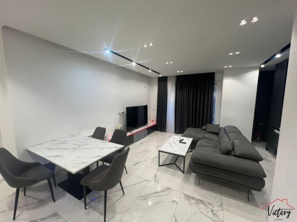 Tirane, jepet me qera apartament 2+1 Kati 4, 100 m² 750 € (Jordan Misja)