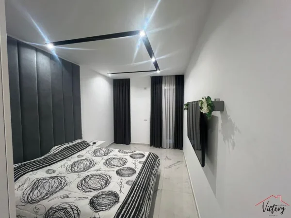 Tirane, jepet me qera apartament 2+1 Kati 4, 100 m² 750 € (Jordan Misja)