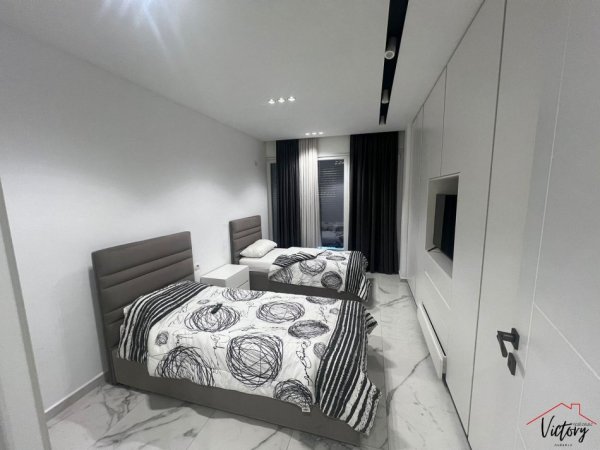 Tirane, jepet me qera apartament 2+1 Kati 4, 100 m² 750 € (Jordan Misja)