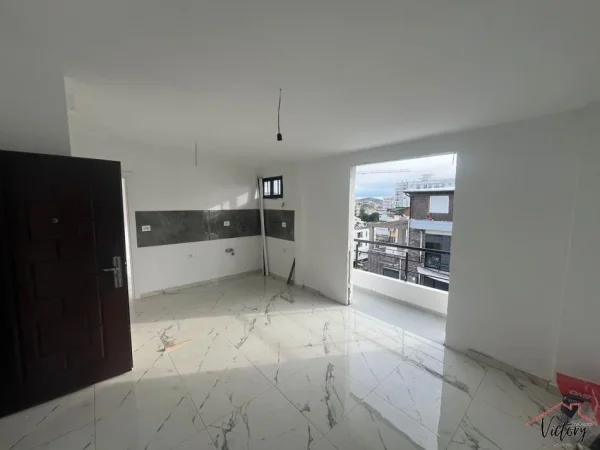 Durres, shitet apartament 2+1 Kati 6, 74 m² 105.000 € (Golem)