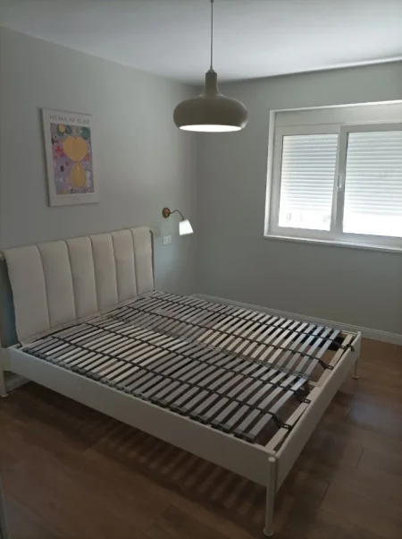 Tirane, jepet me qera apartament 1+1 Kati 3, 450 € 