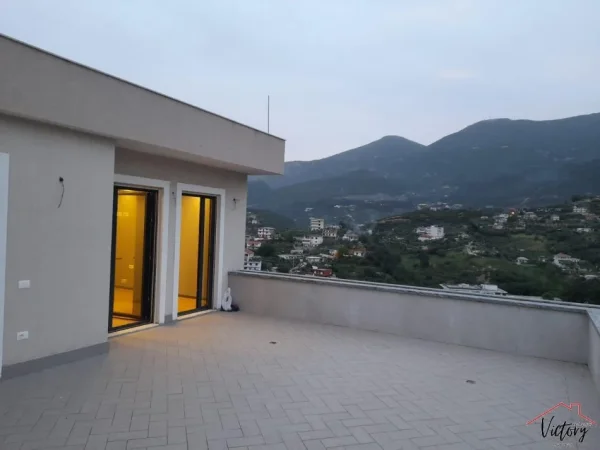 Tirane, jepet me qera 2+1 Kati 6, 159 m² 550 € (Shkoze)