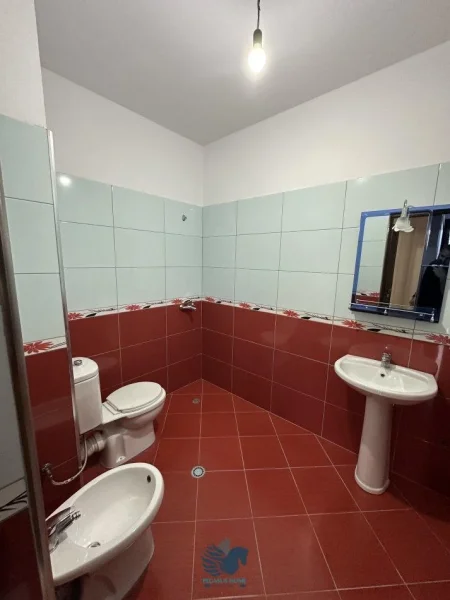 Jepet Me Qera Apartament 2+1 Ne Astir [ID P02149]