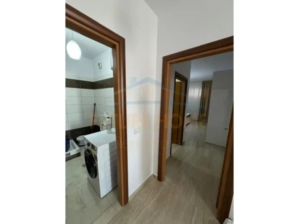 Tirane, jepet me qera apartament 2+1 Kati 9, 98 m² 500 € (Unaza e Re, Astir)