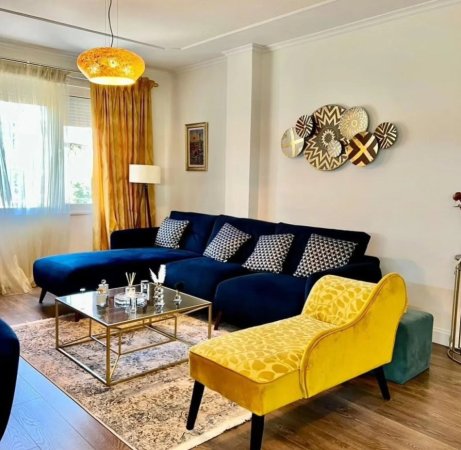Tirane, shitet apartament 2+1 Kati 4, 114 m² (Rruga e Kosovareve)