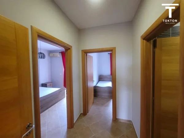 Tirane, jepet me qera 3+1+Ballkon Kati 2, 120 m² 400 € (Muhamet Deliu)