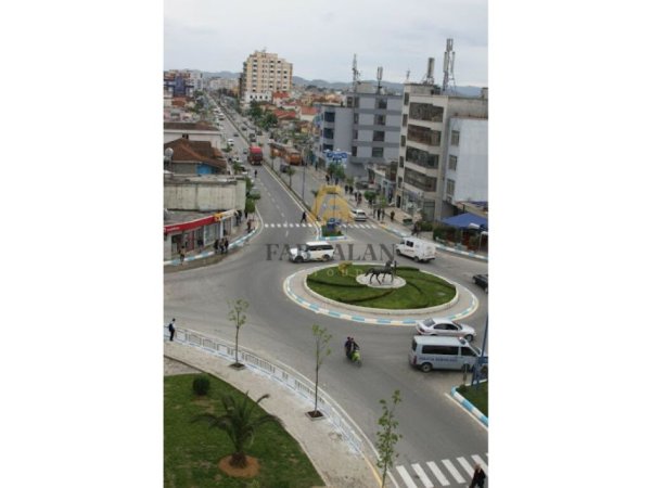 Tirane, shitet apartament 2+1+2 Kati 8, 98 m² 80.000 € (Kamez, Gjimnazi Ibrahim Rugova)