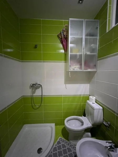 Tirane, shitet apartament 3+1 Kati 2, 128 m² 290.000 € (Liqeni i Thate)