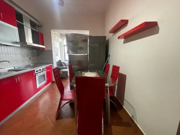 Tirane, jepet me qera apartament 2+1 Kati 2, 85 m² 350 € (Babrru,)