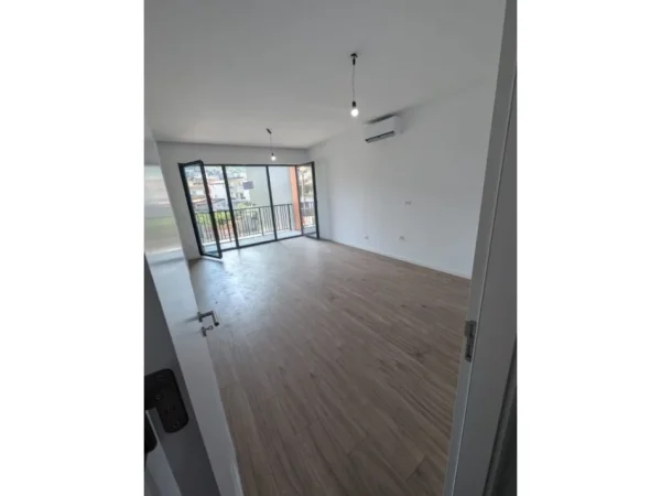 Tirane, shitet apartament 1+1 Kati 0, 71 m² 184.000 € (Selite, Tirane)