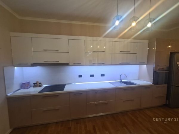 Tirane, shes apartament 1+1 Kati 2, 71 m² 140.000 € 