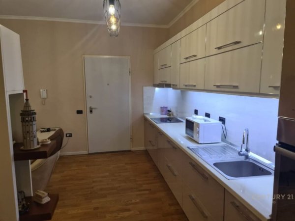 Tirane, shes apartament 1+1 Kati 2, 71 m² 140.000 € 