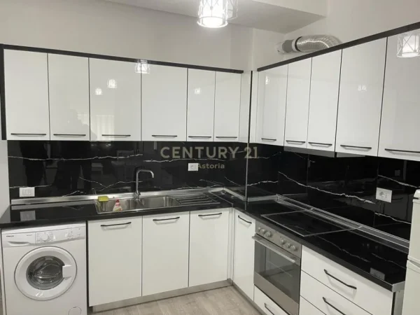 Tirane, shitet apartament 1+1 Kati 3, 52 m² 103.000 € 