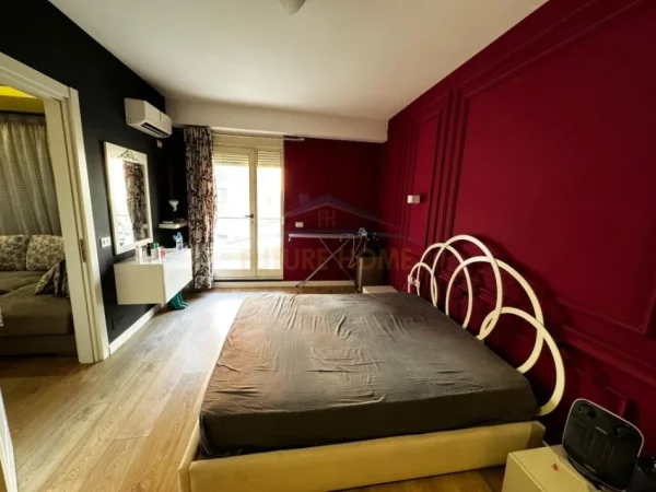 Tirane, shitet apartament 1+1+post parkimi Kati 1, 75 m² 230.000 € (Delijorgji)