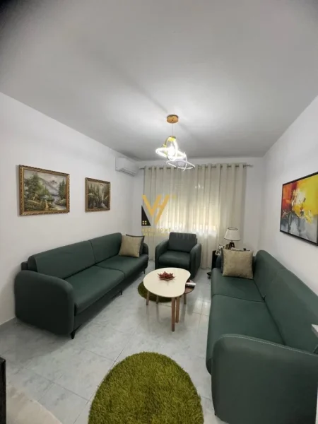 Tirane, shitet Vile 3+1+Ballkon Kati 0, 216 m² 324.000 € (RRUGA 5 MAJI)