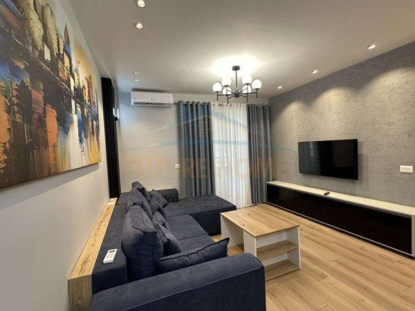 Tirane, shitet apartament 2+1 Kati 5, 77 m² 142.000 € (Laprake)