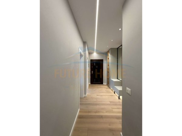 Tirane, shitet apartament 2+1 Kati 5, 77 m² 142.000 € (Laprake)