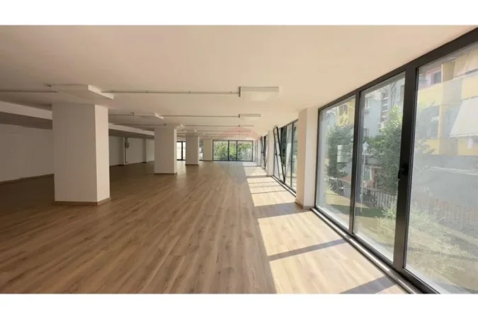 Tirane, jepet me qera ambjent biznesi Kati 1, 485 m² (rruga e dibres)