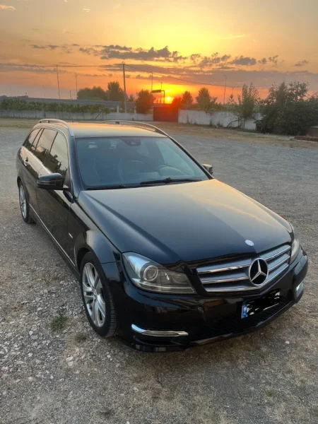 Kurbin, shitet me portobagazh Mercedes-Benz C250 4matic Nafte, e zeze automatik Kondicioner 7500€