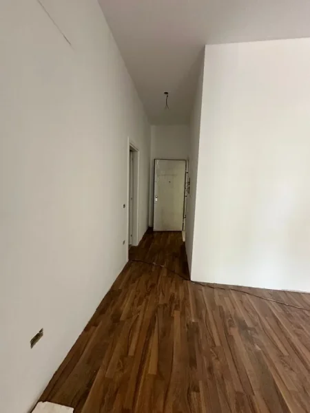 Tirane, shitet apartament 2+1+Ballkon Kati 1, 110 m² 150.000 € (Kopshti Zologjik)