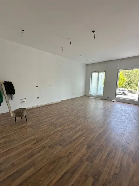 Tirane, shitet apartament 2+1+Ballkon Kati 1, 110 m² 150.000 € (Kopshti Zologjik)