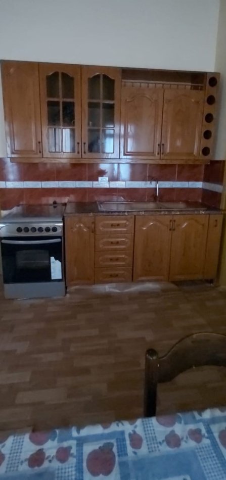 Durres, jepet me qera shtepi 2+1 Kati 2, 80 m² 250 € (Qender Durres)