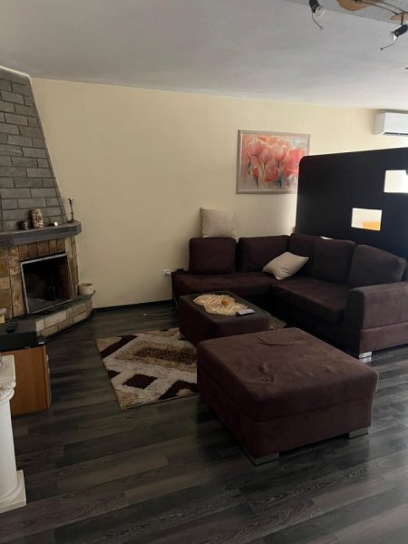 Tirane, jepet me qera Vile 3 Katshe Kati 2, 170 m² 600 € (Breyli)