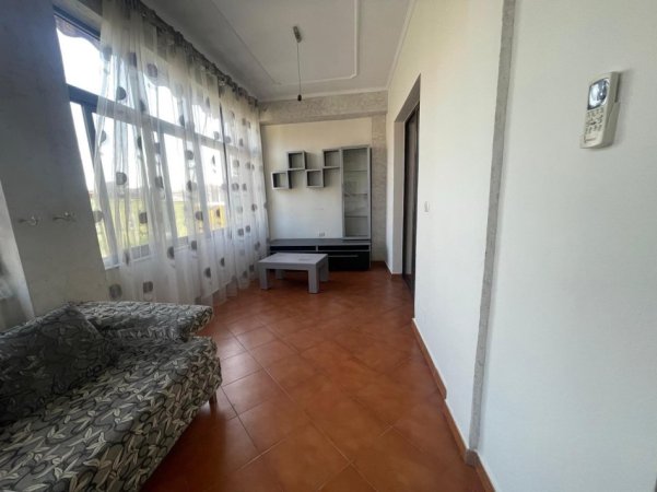 Tirane, jepet me qera apartament 2+1+Aneks+Ballkon Kati 2, 85 m² 400 € (Babreu qender)