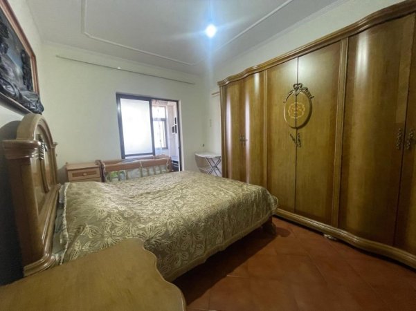 Tirane, jepet me qera apartament 2+1+Aneks+Ballkon Kati 2, 85 m² 400 € (Babreu qender)