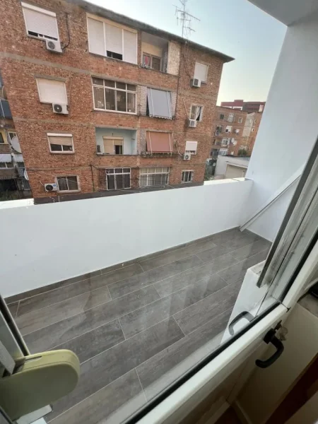 Tirane, shes apartament 1+1+Aneks+Ballkon Kati 3, 58 m² 97.999 € (Xhamllik)