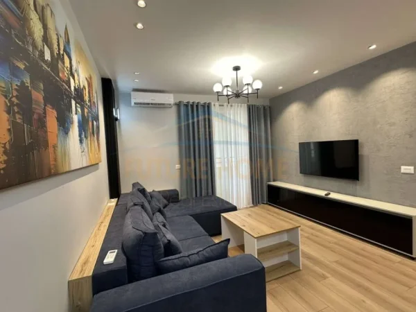 Tirane, shitet apartament 2+1+Ballkon Kati 5, 87 m² 142.000 € (Laprak)