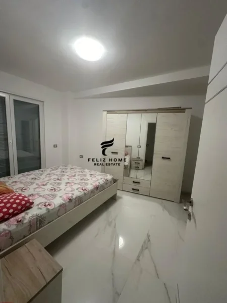 Tirane, jepet me qera apartament 2+1 Kati 2, 115 m² 800 € (LIQENI I THATE)