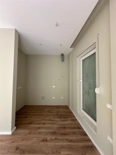 Tirane, shitet apartament 1+1 Kati 1, 53 m² 89.000 € (Kopshti Zoologjik)